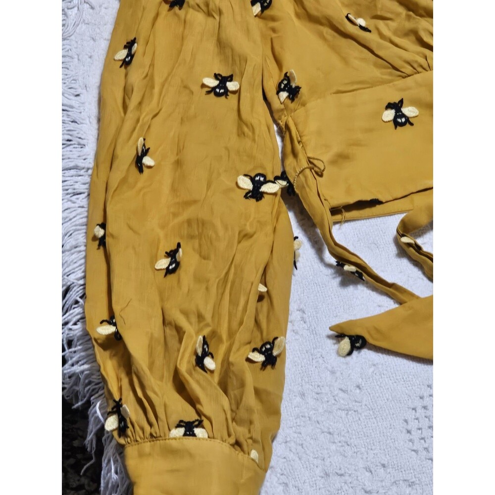 Maeve Anthropologie Bee Embroidered Long Sleeve Wrap Crop Top Yellow Sz 0 Flaw - Picture 12 of 13
